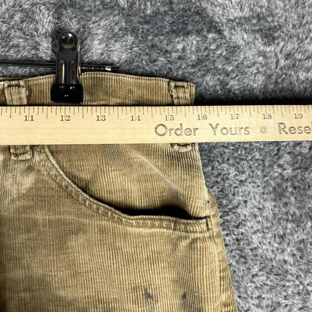 Vintage Levis Shorts Unisex Adults 31 Beige Corduroy Cut-Off Relaxed Fit Worn